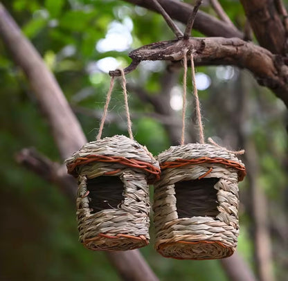 Handwoven straw bird nest parrot garden outdoor hanging hatching house