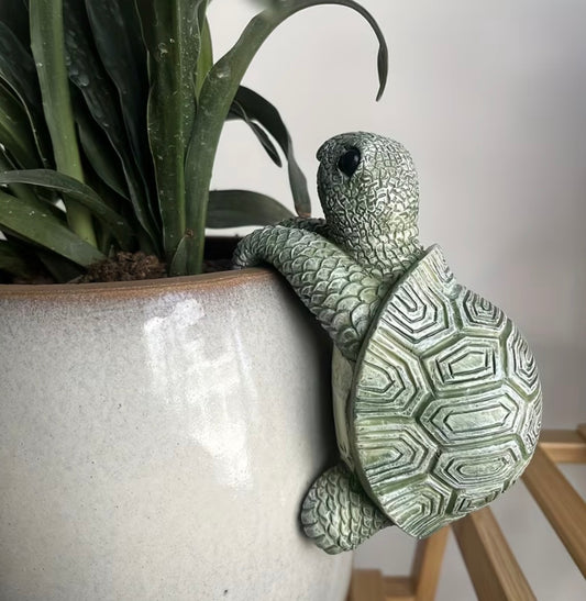 1pc Cartoon Turtle Resin Hanging Planter, Indoor and Outdoor Decor for Living Room, Bedroom, TV Stand, Perfect for Christmas, Easter, Graduation, Valentine’s Day, Turtle Decor